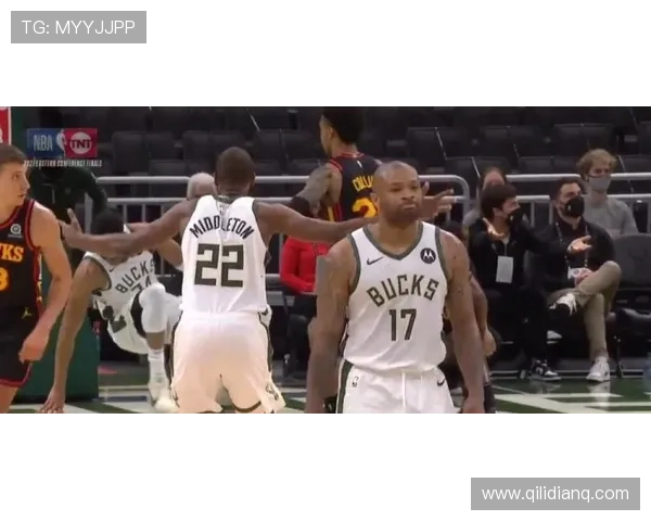 字母哥半场表现抢眼7投5中斩获10分7板3助助球队领先